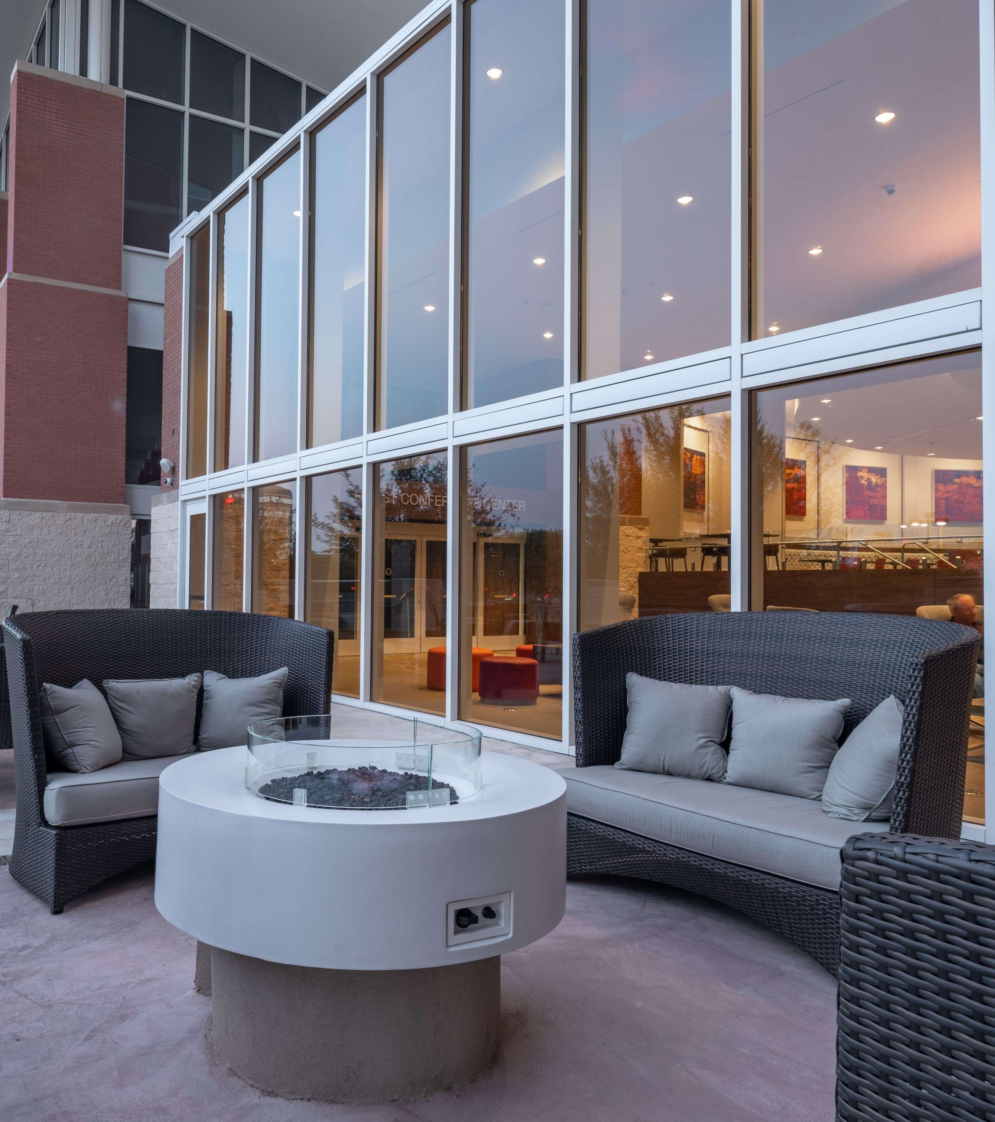 Hilton Garden Dallas At Conference Center Hotel 3*